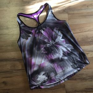Spalding keyhole back athletic top